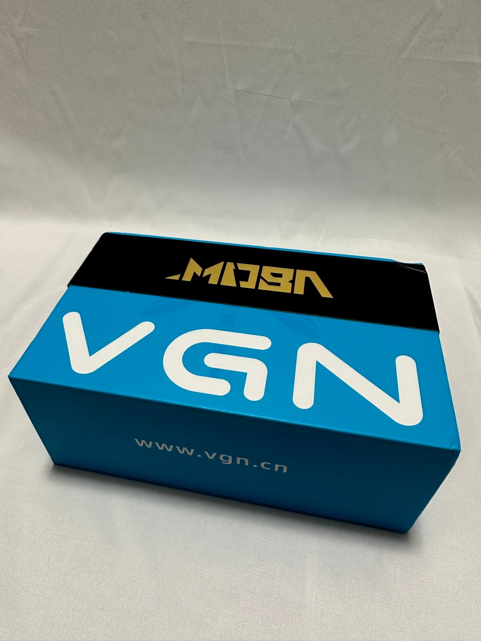 [国内未発売] VGN Dragonfly F1 MOBA ブラック ホワイト ゲーミングマウス 4K対応 新品未使用 - デバセレ！Devices for FPS